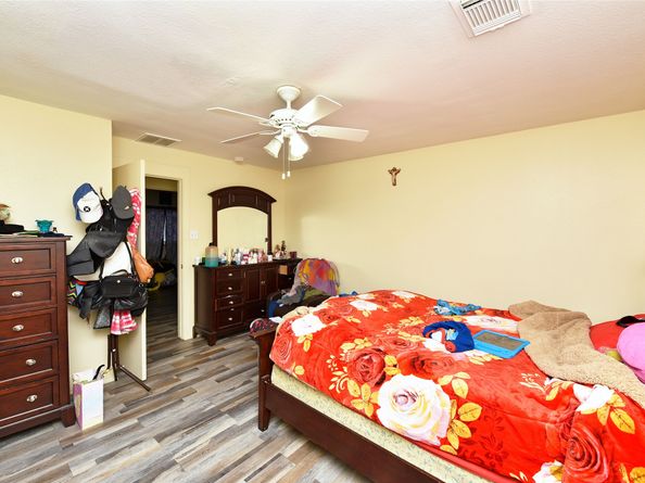 1118 Verde Trails Drive, Houston TX 77073