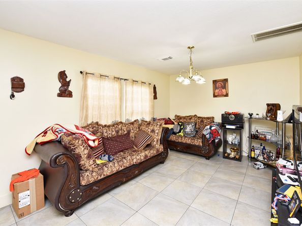 1118 Verde Trails Drive, Houston TX 77073