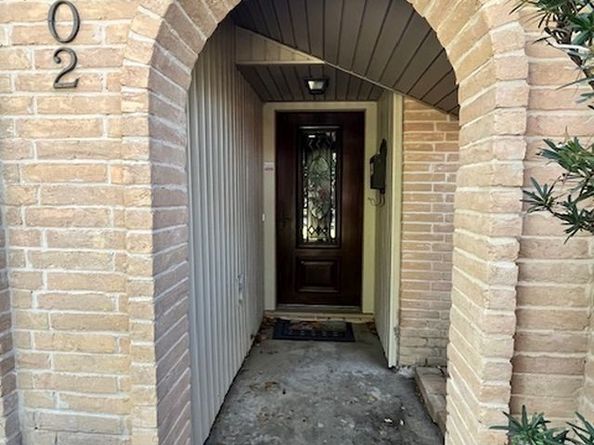 2002 Shadow Bend Drive, Houston TX 77043