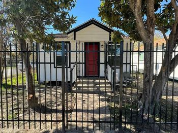3903 Broyles