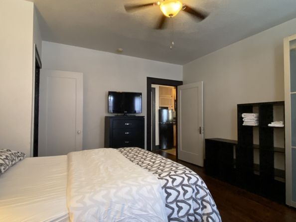 1910 Blodgett Street, Houston TX 77004