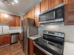 10811 Richmond Avenue 8, Houston TX 77042