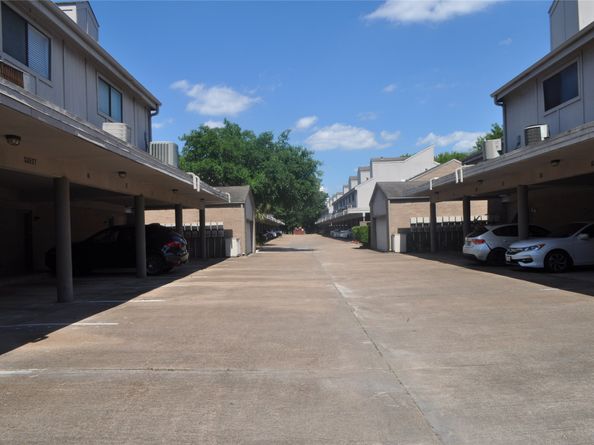 10811 Richmond Avenue 8, Houston TX 77042