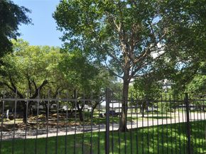 10811 Richmond Avenue 8, Houston TX 77042