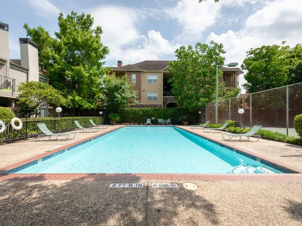 10811 Richmond Avenue 8, Houston TX 77042
