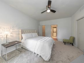10811 Richmond Avenue 8, Houston TX 77042