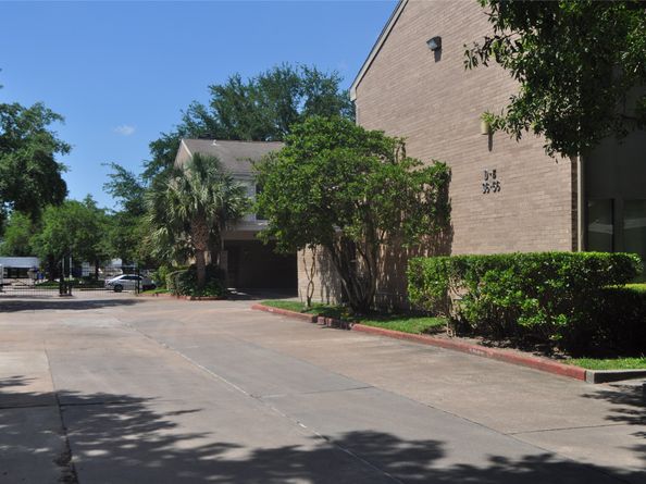 10811 Richmond Avenue 8, Houston TX 77042