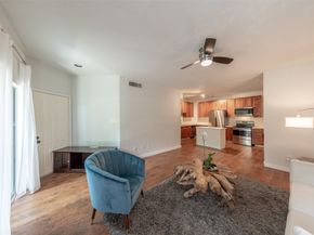 10811 Richmond Avenue 8, Houston TX 77042