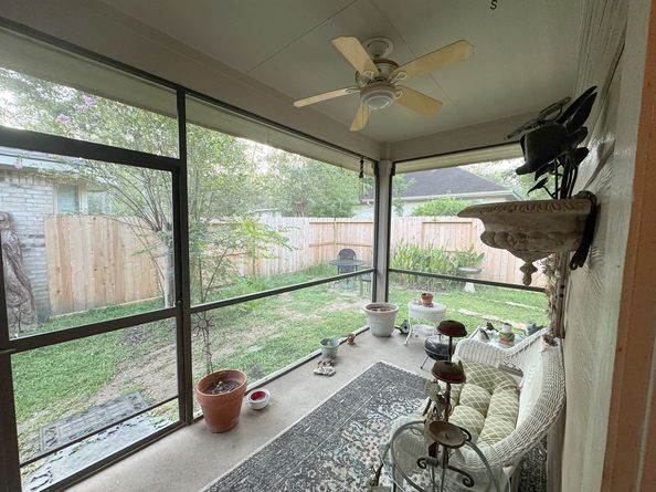 51 N Country Gate Circle, Conroe TX 77384