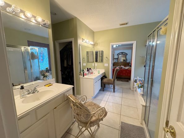 51 N Country Gate Circle, Conroe TX 77384