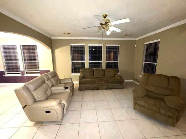 51 N Country Gate Circle, Conroe TX 77384