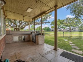 7915 Capri Circle, Houston TX 77095