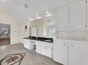 7915 Capri Circle, Houston TX 77095