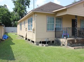7926 Mendez Street, Houston TX 77029