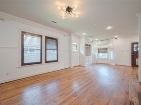 901 W 21st Street, Houston TX 77008