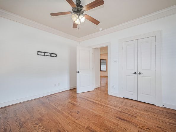901 W 21st Street, Houston TX 77008