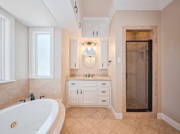 901 W 21st Street, Houston TX 77008