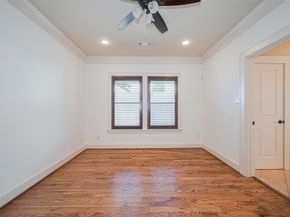 901 W 21st Street, Houston TX 77008