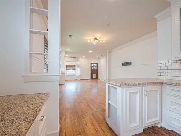 901 W 21st Street, Houston TX 77008