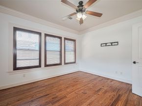 901 W 21st Street, Houston TX 77008