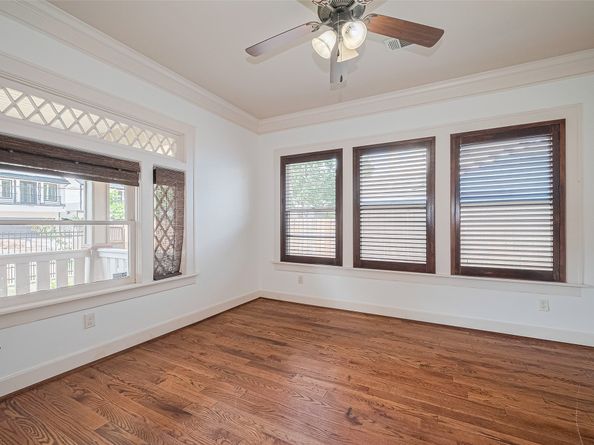 901 W 21st Street, Houston TX 77008