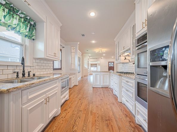901 W 21st Street, Houston TX 77008