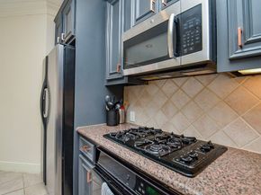 208 Bremond Street, Houston TX 77006