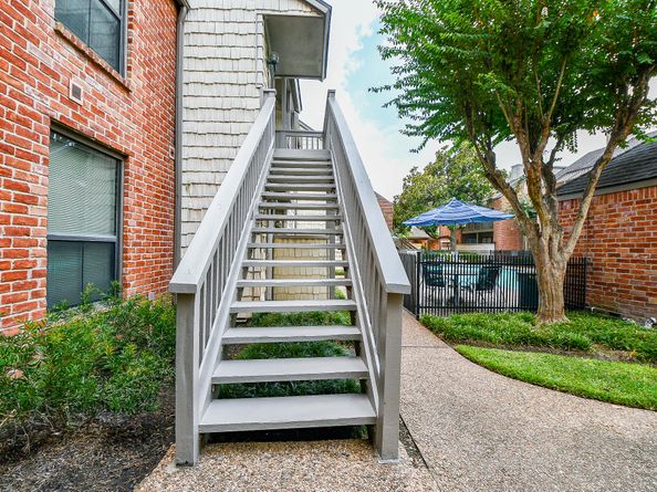 2829 Timmons Lane 190, Houston TX 77027