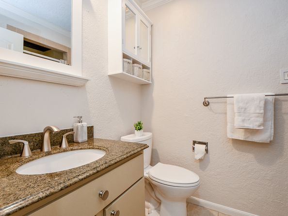 2829 Timmons Lane 190, Houston TX 77027
