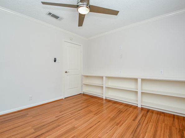 2829 Timmons Lane 190, Houston TX 77027
