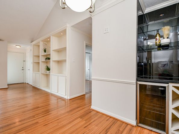 2829 Timmons Lane 190, Houston TX 77027
