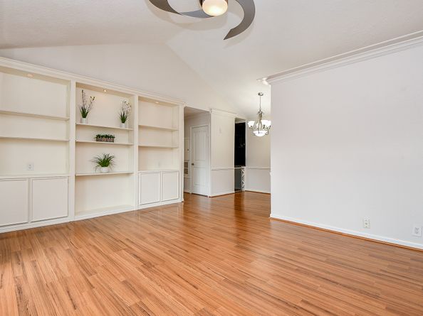 2829 Timmons Lane 190, Houston TX 77027