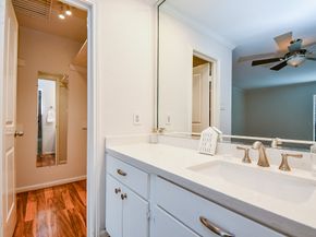 2829 Timmons Lane 190, Houston TX 77027