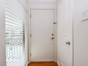 2829 Timmons Lane 190, Houston TX 77027
