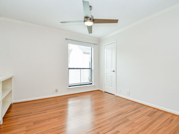 2829 Timmons Lane 190, Houston TX 77027