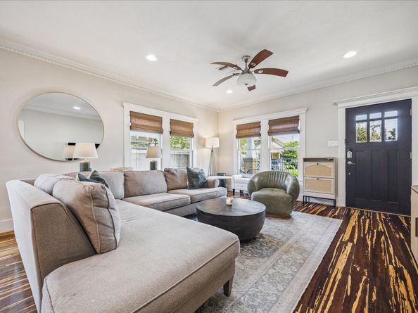 1124 Dunbar Street, Houston TX 77009