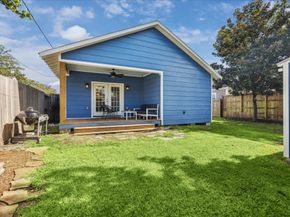 1124 Dunbar Street, Houston TX 77009