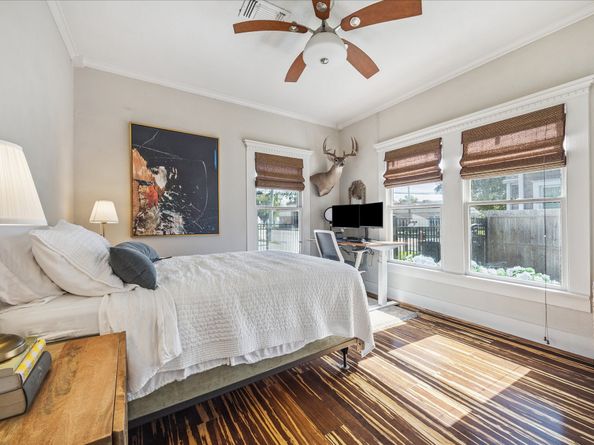 1124 Dunbar Street, Houston TX 77009