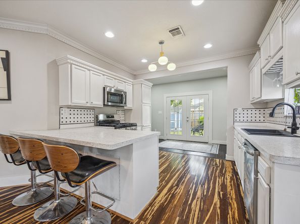 1124 Dunbar Street, Houston TX 77009