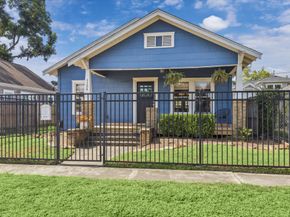 1124 Dunbar Street, Houston TX 77009