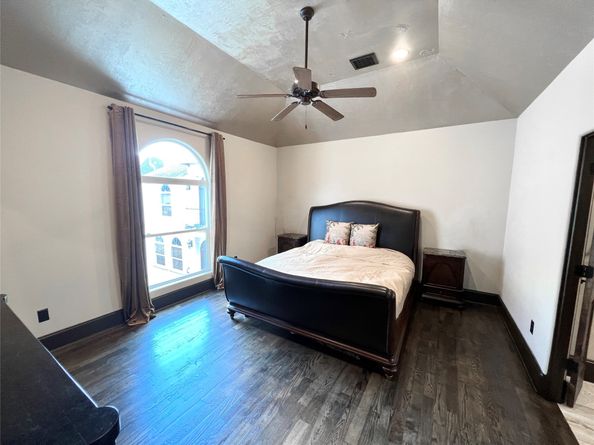 1241 W 24th Street C, Houston TX 77008