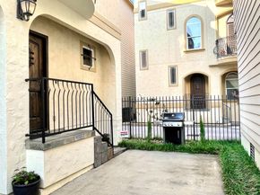 1241 W 24th Street C, Houston TX 77008