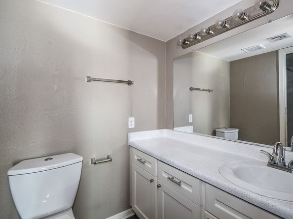 8529 Hearth Drive 25, Houston TX 77054