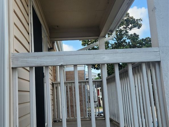 2750 Holly Hall Street 304, Houston TX 77054