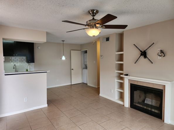 2750 Holly Hall Street 304, Houston TX 77054