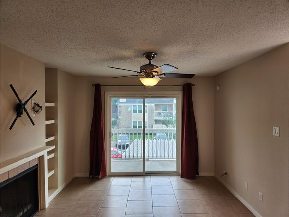 2750 Holly Hall Street 304, Houston TX 77054