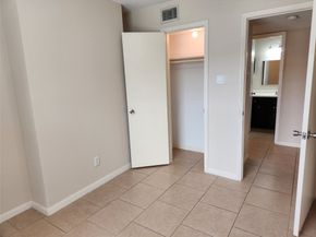 2750 Holly Hall Street 304, Houston TX 77054