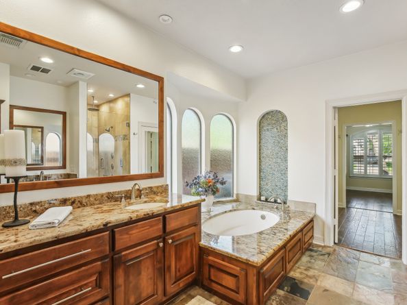 15614 Stone Gables Lane, Houston TX 77044