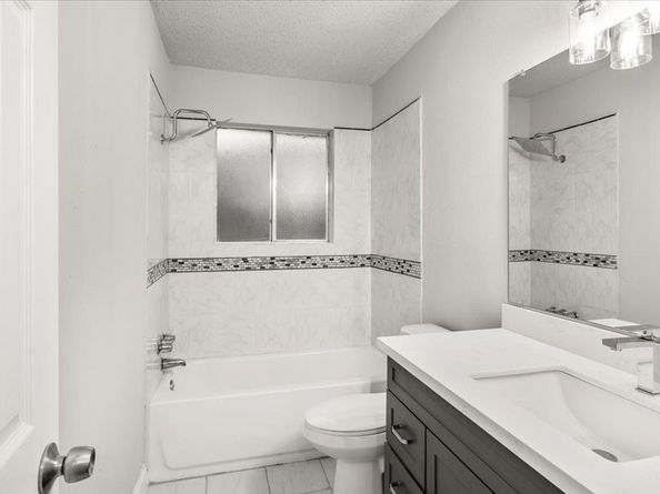 10622 Highland Woods Drive, Sugar Land TX 77498