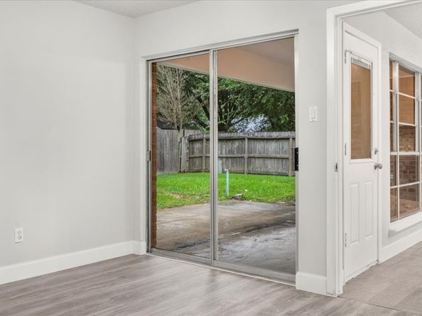 10622 Highland Woods Drive, Sugar Land TX 77498